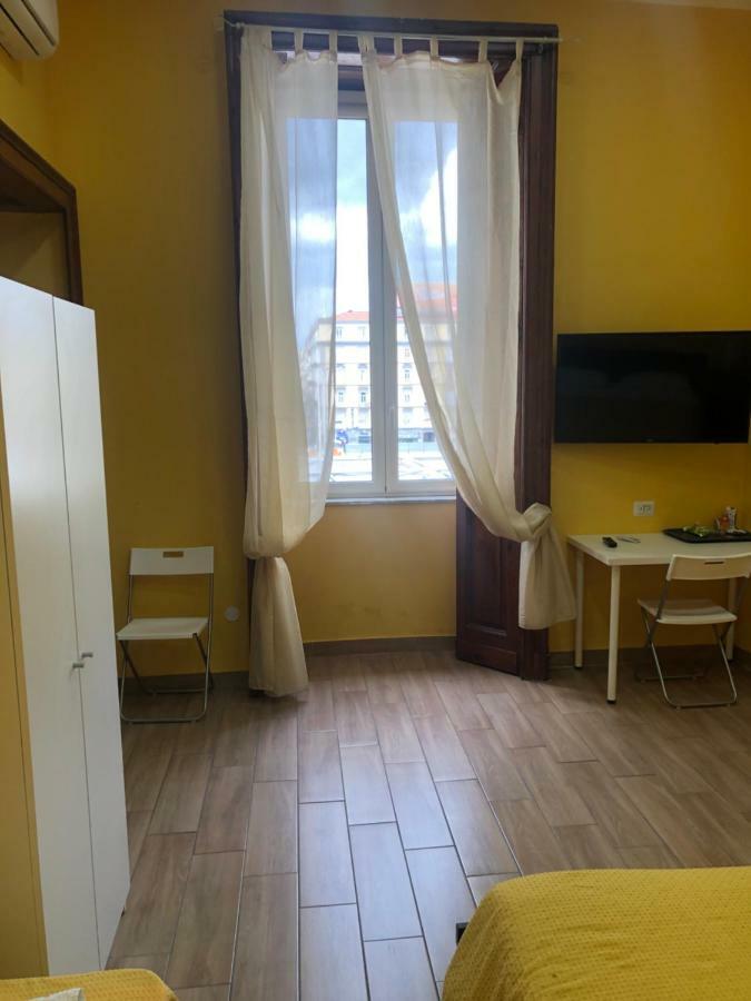 La Casa Di Fafa Bed and Breakfast Νάπολη Εξωτερικό φωτογραφία